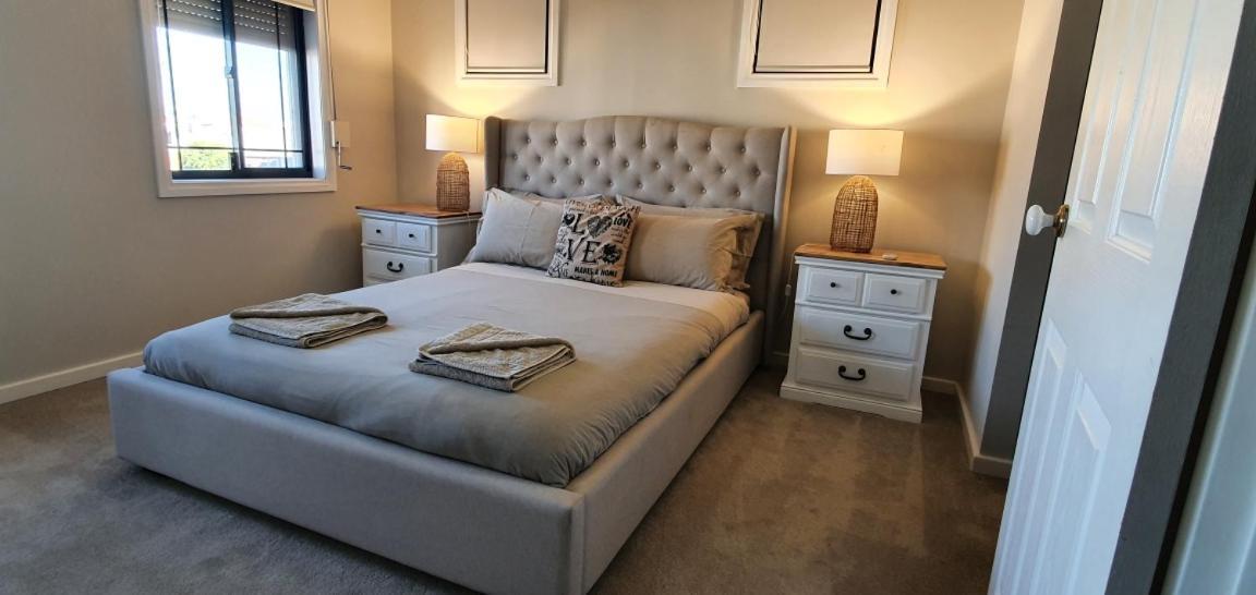 Palm Beach Manor Rockingham Esterno foto