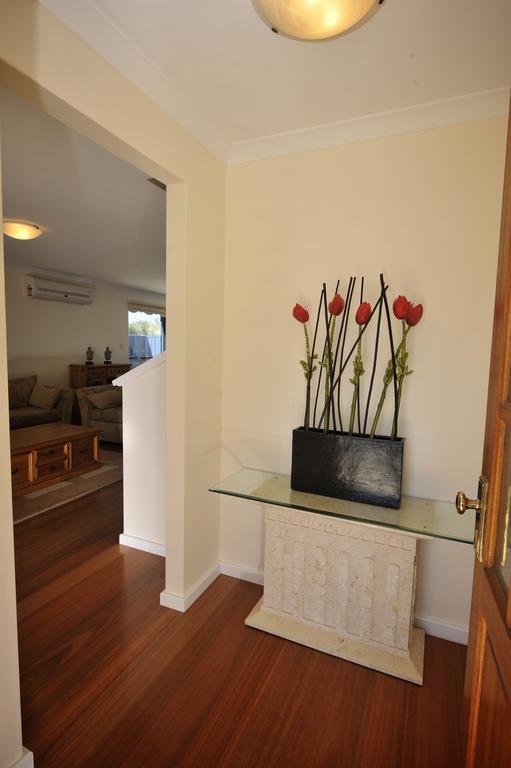 Palm Beach Manor Rockingham Esterno foto